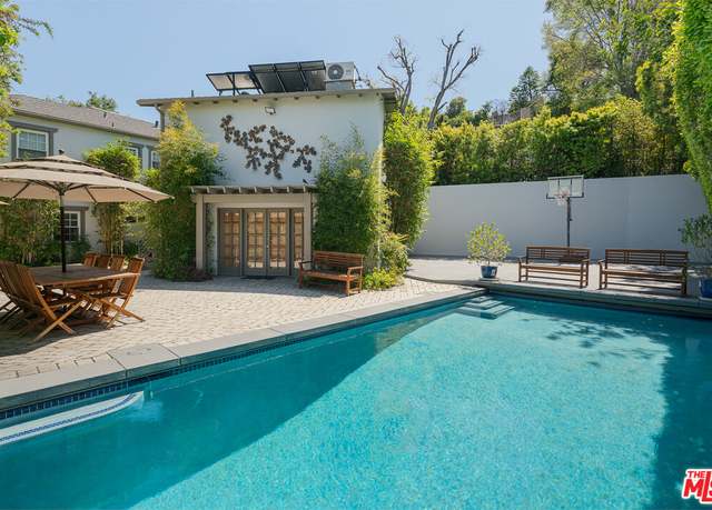 Property at 13477 Contour Dr, Sherman Oaks, CA 91423, 4 beds, 3.5 baths