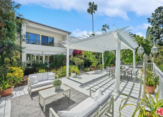Property at 9580 Shirley Ln, Beverly Hills, CA 90210, 4 beds, 5 baths