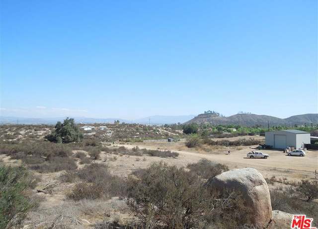Property at 35435 Twin Willow Rd, Murrieta, CA 92563
