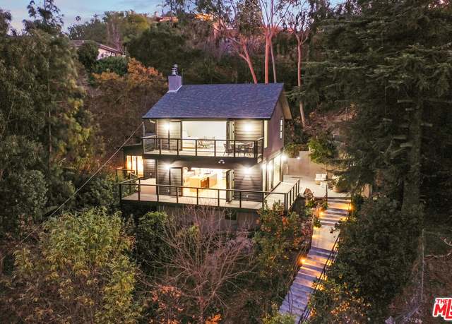 Property at 14600 Round Valley Dr, Sherman Oaks, CA 91403, 3 beds, 3.5 baths
