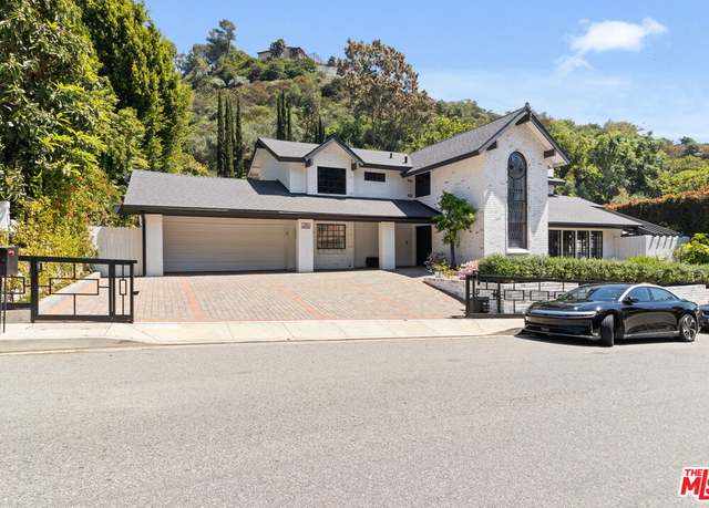Property at 1060 Chantilly Rd, Los Angeles, CA 90077, 5 beds, 5.5 baths