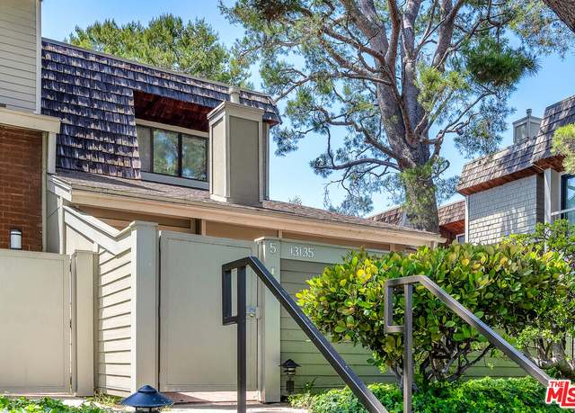 Property at 13135 Mindanao Way #5, Marina Del Rey, CA 90292, 2 beds, 2 baths