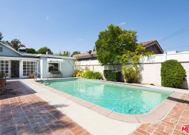 Property at 14755 Huston St, Sherman Oaks, CA 91403, 2 beds, 2 baths