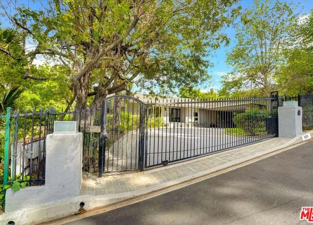 Property at 3530 Royal Woods Dr, Sherman Oaks, CA 91403, 4 beds, 3 baths