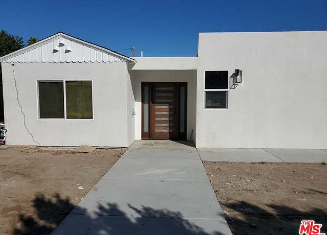 Property at 200 W Via Olivera, Palm Springs, CA 92262, 4 beds, 4 baths