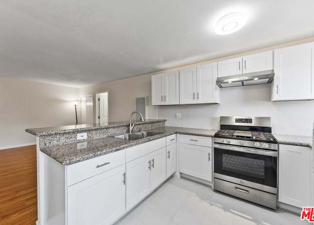 Property at 18530 Hatteras St #313, Tarzana, CA 91356, 3 beds, 2 baths