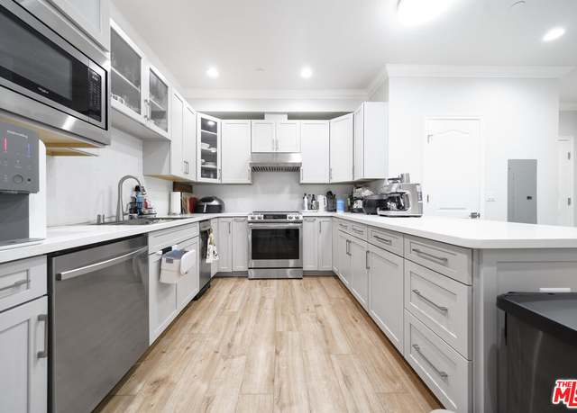 Property at 944 S Serrano Ave #307, Los Angeles, CA 90006, 3 beds, 3 baths