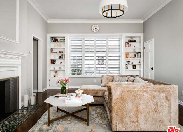 Property at 118 1/2 N Flores St, Los Angeles, CA 90048, 2 beds, 2 baths