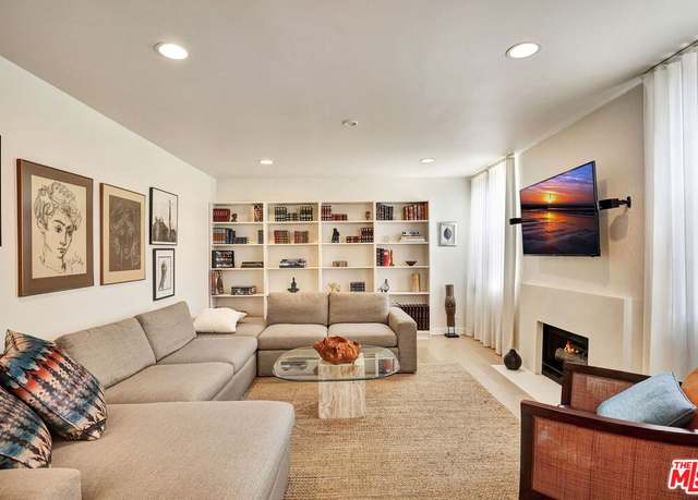 Property at 740 N Kings Rd #205, West Hollywood, CA 90069, 1 bed, 1 bath