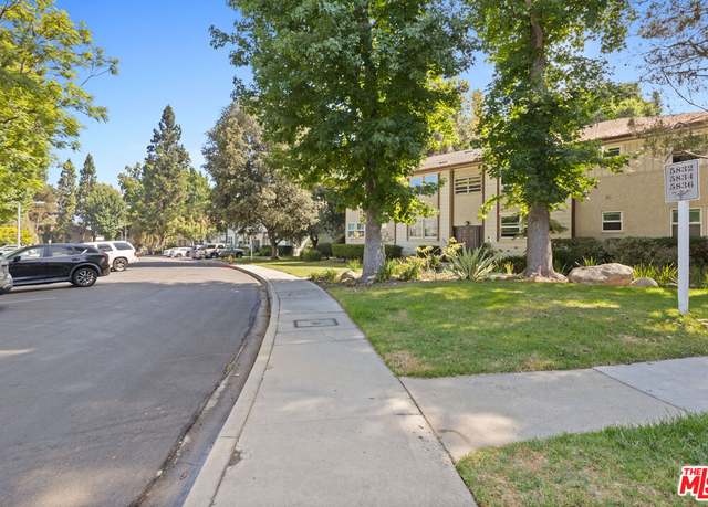 Property at 5830 Bowcroft St #4, Los Angeles, CA 90016, 2 beds, 1 bath