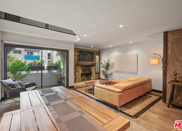 Property at 10926 Bluffside Dr #3, Studio City, CA 91604, 1 bed, 2 baths