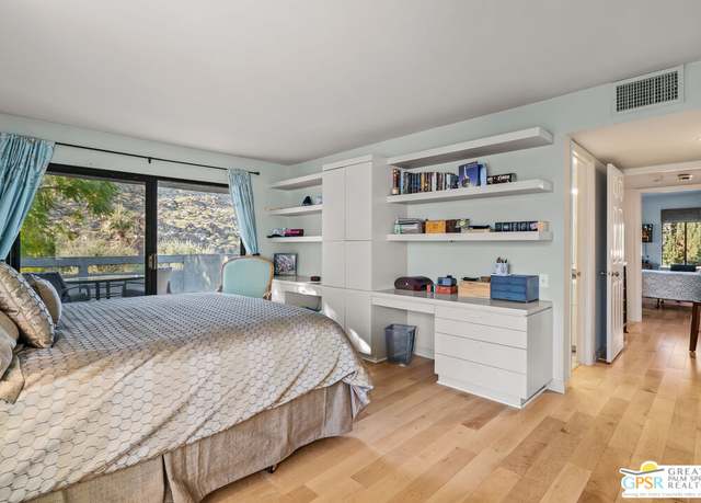 Property at 2580 W La Condesa Dr, Palm Springs, CA 92264, 4 beds, 4.5 baths