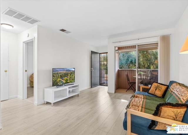 Property at 510 N Villa Ct #213, Palm Springs, CA 92262, 1 bed, 1 bath
