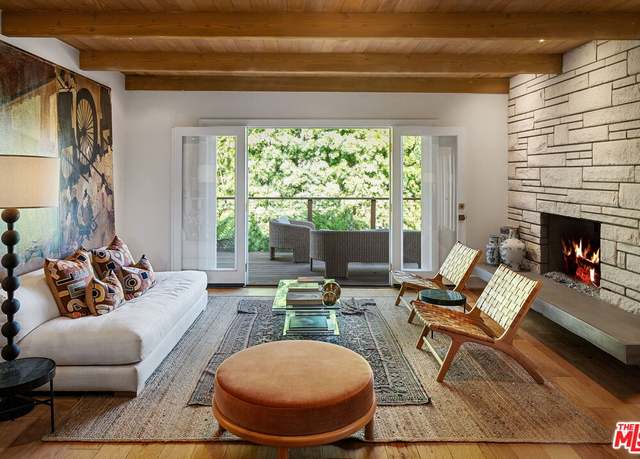 Property at 517 N Greencraig Rd, Los Angeles, CA 90049, 4 beds, 3 baths