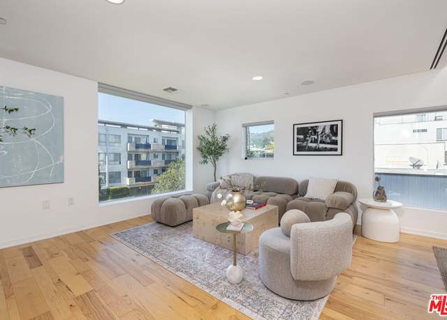 Property at 1322 N Detroit St #15, Los Angeles, CA 90046, 2 beds, 2.5 baths
