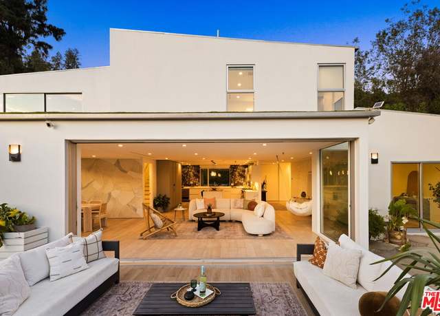 Property at 2615 La Cuesta Dr, Los Angeles, CA 90046, 4 beds, 4 baths
