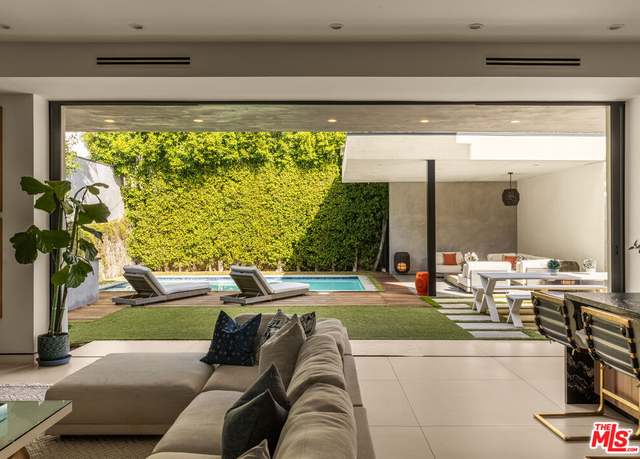 Property at 6509 Colgate Ave, Los Angeles, CA 90048, 4 beds, 4.5 baths