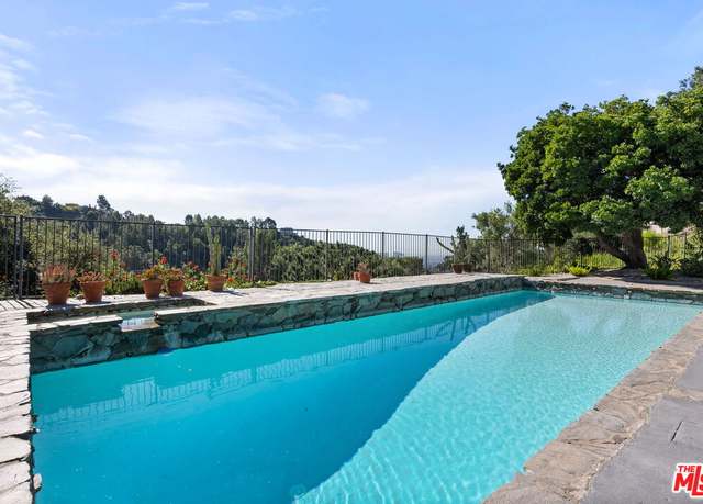 Property at 2252 Gloaming Way, Beverly Hills, CA 90210, 4 beds, 4 baths