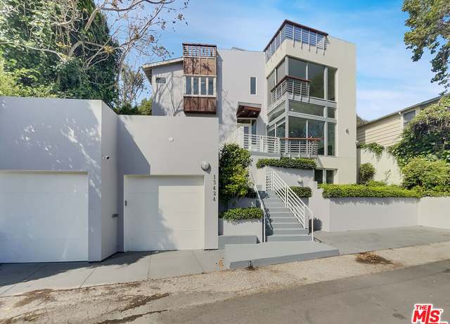 Property at 13424 Contour Dr, Sherman Oaks, CA 91423, 3 beds, 3.5 baths