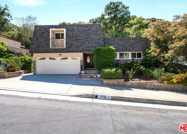 Property at 17121 Escalon Dr, Encino, CA 91436, 3 beds, 2.5 baths