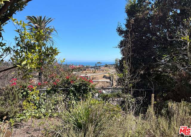 Property at 16541 Akron St, Pacific Palisades, CA 90272