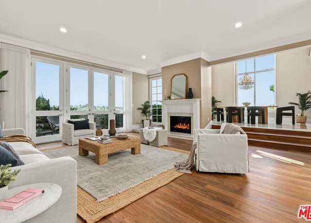 Property at 2082 Ridge Dr, Los Angeles, CA 90049, 2 beds, 2.5 baths