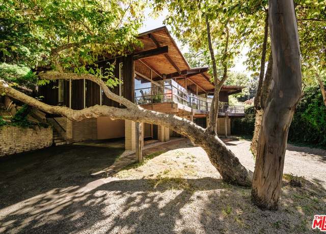 Property at 630 Hightree Rd, Santa Monica, CA 90402, 3 beds, 3 baths