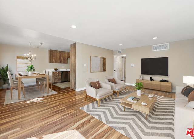 Property at 18611 Collins St Unit E5, Tarzana, CA 91356, 3 beds, 2 baths