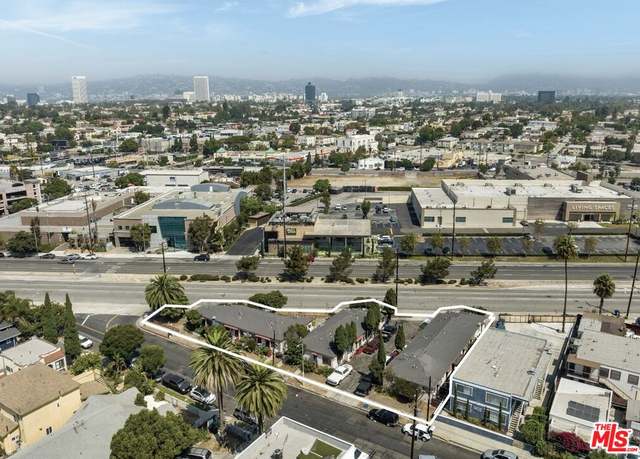Property at 4817 St Charles Pl, Los Angeles, CA 90019, 15 baths