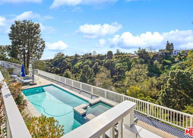 Property at 1061 Villa View Dr, Pacific Palisades, CA 90272