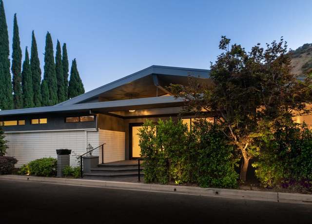 Property at 2247 Chelan Pl, Los Angeles, CA 90046, 5 beds, 5.5 baths