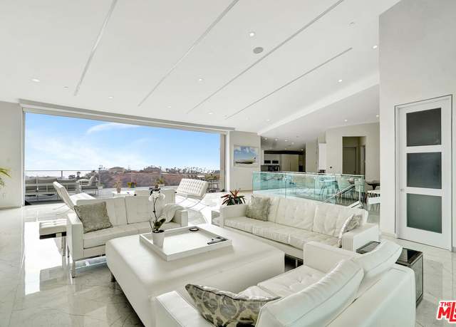 Property at 28405 Via Acero St, Malibu, CA 90265, 8 beds, 8 baths