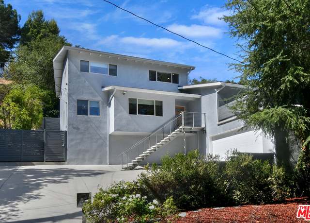 Property at 3471 Woodcliff Rd, Sherman Oaks, CA 91403, 3 beds, 2.5 baths