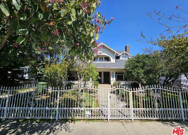 Property at 201 W 46th St, Los Angeles, CA 90037, 6 beds, 4 baths
