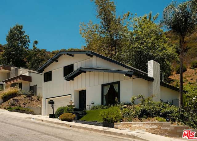 Property at 17149 Clemons Dr, Encino, CA 91436, 3 beds, 2.5 baths