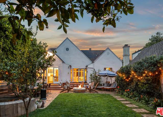 Property at 524 Lincoln Blvd, Santa Monica, CA 90402, 3 beds, 3 baths