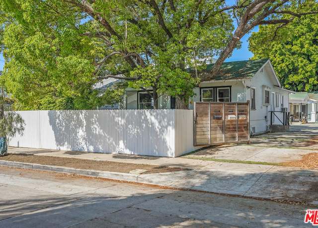 Property at 1325 N June St, Los Angeles, CA 90028, 5 beds, 5 baths