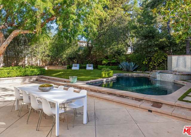 Property at 739 20th St, Santa Monica, CA 90402, 6 beds, 6.5 baths