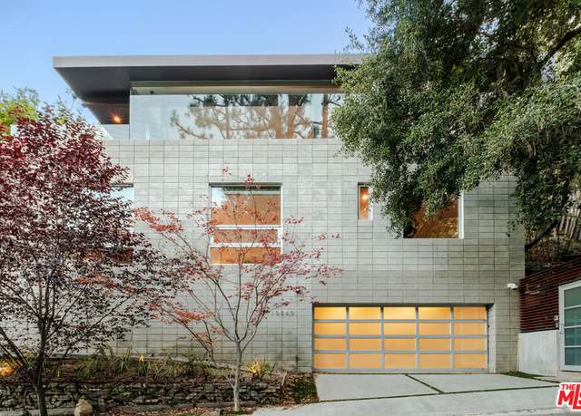 Property at 10060 Westwanda Dr, Beverly Hills, CA 90210, 3 beds, 2.5 baths