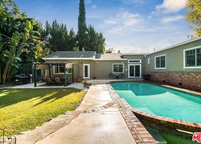 Property at 4538 Lemp Ave, Studio City, CA 91602, 5 beds, 4.5 baths