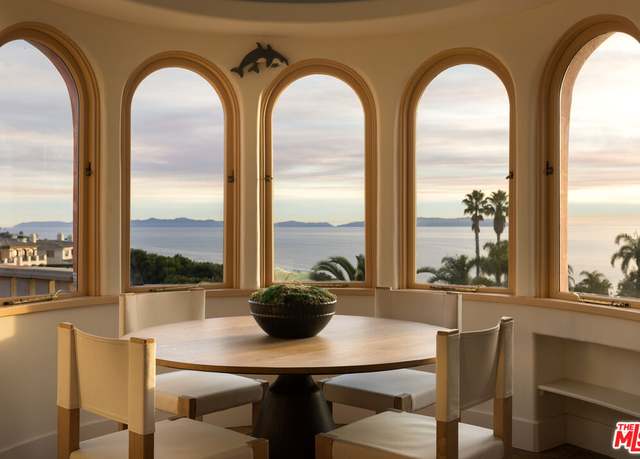 Property at 93 Laurel Dr, Rancho Palos Verdes, CA 90275, 5 beds, 5 baths