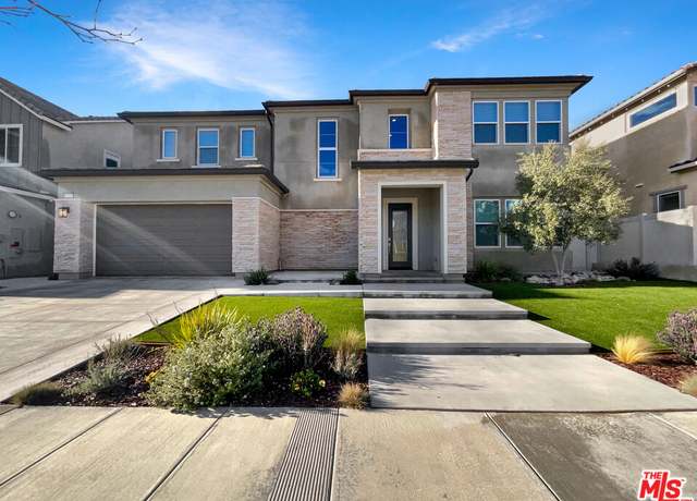 Property at 17713 Ridgeline Ct, Santa Clarita, CA 91350, 5 beds, 4 baths