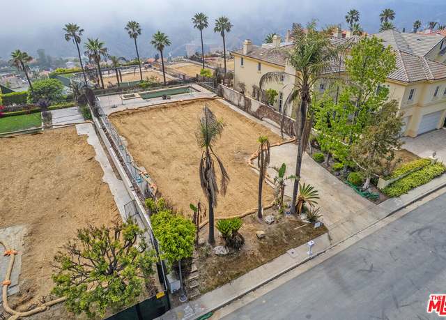 Property at 16670 Via Pacifica, Pacific Palisades, CA 90272