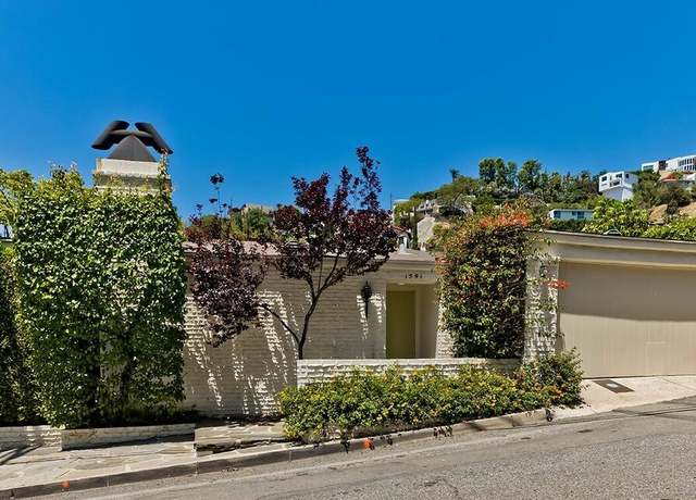 Property at 1591 Sunset Plaza Dr, Los Angeles, CA 90069, 3 beds, 3 baths