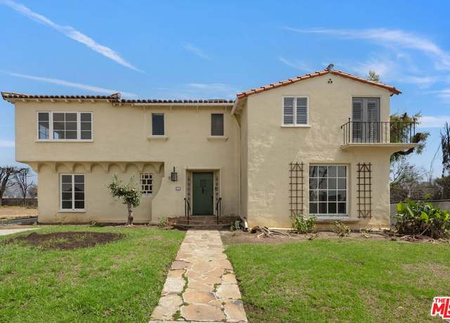 Property at 720 Chapala Dr, Pacific Palisades, CA 90272, 4 beds, 4 baths