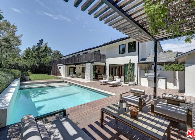 Property at 8674 Edwin Dr, Los Angeles, CA 90046, 5 beds, 5 baths