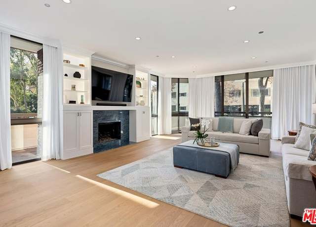 Property at 300 N Swall Dr, Beverly Hills, CA 90211, 2 beds, 2.5 baths