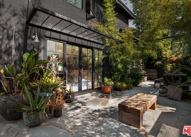 Property at 823 Oxford Ave, Marina Del Rey, CA 90292, 3 beds, 3 baths