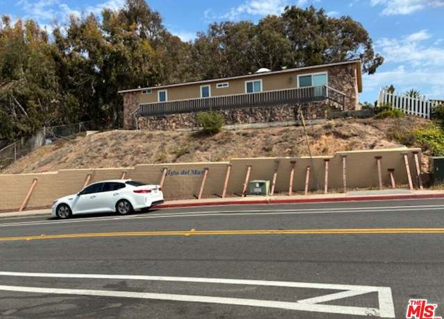 Property at 607 Via Del Mar, Vista, CA 92081, 2 beds, 2 baths