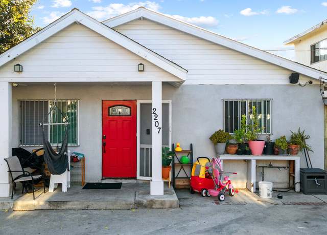 Property at 2205 S Burnside Ave, Los Angeles, CA 90016, 5 beds, 4 baths